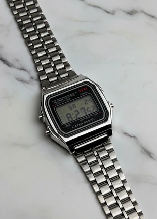 Montre style Casio en acier inoxydable régable unisexe, marca: CHROME, estado: Muito bom, tamanho: Tamanho único, €12.00, €13.30 inclui Proteção do Comprador