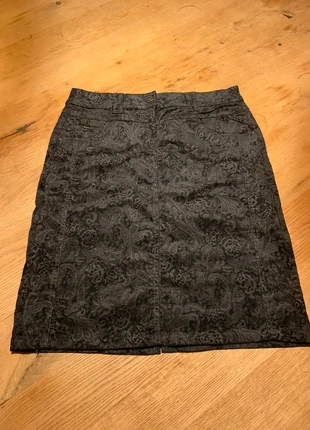 Paisley zwarte koker rok M, merk: C&A, staat: Heel goed, maat: M / 38 / 10, € 2,20, € 3,01 inclusief Kopersbescherming