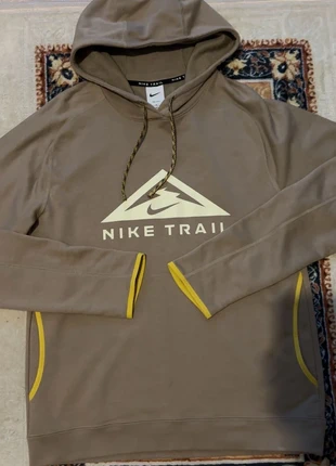 Pull Nike trail, brand: Nike, condizioni: Ottime, taglia: M, €70.00, €74.20 include la Protezione acquisti