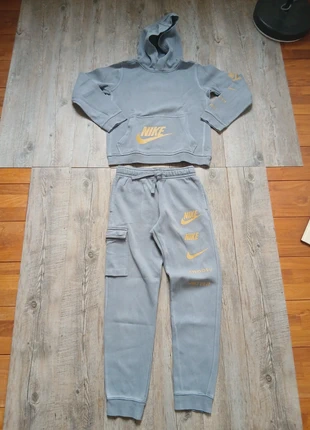 Ensemble Nike Bleu & Jaune – Taille 10-12 ans – Très Bon État, merk: Nike, staat: Heel goed, maat: 12 jaar / 152 cm, € 25,00, € 26,95 inclusief Kopersbescherming