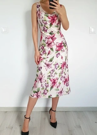 Robe midi crème Liu Jo taille 36, marca: Liu Jo, estado: Muy bueno, tamaño: S / 36 / 8, 50,00 €, 53,20 € Protección al comprador incluida