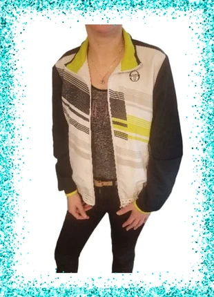 Veste de survêtement Sergio Tacchini taille M, marque: Sergio Tacchini, état: Très bon état, taille: M, 16,90 €, 18,45 € Protection acheteurs incluse