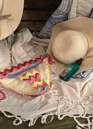 Bas de maillot de bain Bruno Banani – motif zigzag multicolore, marke: Bruno Banani, zustand: Sehr gut, größe: M / 38 / 10, 2,00 €, 2,80 € inklusive Vinted-Käuferschutz