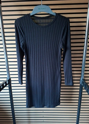 Leuke Zwarte ribjurk, merk: Shein, staat: Heel goed, maat: XL / 42 / 14, € 3,00, € 3,85 inclusief Kopersbescherming