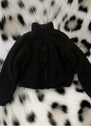 Black cropped teddy jacket winter coat 🖤, brand: H&M, condition: Very good, size: XS / UK 4-6, £7.00, £8.05 includes Buyer Protection