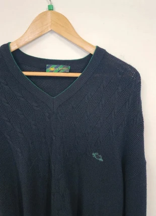 Joli pull en maille col V avec sa petite broderie taille L 251246, marque: Vintage Dressing, état: Très bon état, taille: L, 36,00 €, 38,50 € Protection acheteurs (Pro) incluse