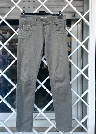 Pantaloni invictus grigi m, marque: INVICTUS, état: Très bon état, taille: M / 38 / 10, 5,00 €, 5,95 € Protection acheteurs incluse