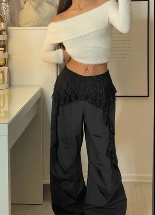 pantalon noir à volants dentelle taille M, marca: Shorty, estado: Muy bueno, tamaño: M / 38 / 10, 45,00 €, 47,95 € Protección al comprador Pro incluida