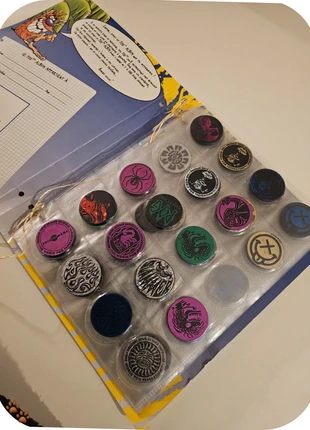 Classeur pog kini avec 100 slammers à l'intérieur année 90, brand: pog kini, condition: Very good, €229.90, €242.10 includes Buyer Protection Pro