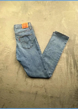 PA105. Jean Levi’s Slimming Slim – taille W28 L30 – bleu clair – coupe slim stretch, brand: Levi's, condition: Very good, size: S / 36 / 8, €25.00, €26.95 includes Buyer Protection