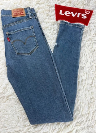 Jean Lévi’s 311 Shaping Skinny W25 FR34 L32.     L1505, marque: Levi's, état: Très bon état, taille: XS / 34 / 6, 21,00 €, 22,75 € Protection acheteurs (Pro) incluse