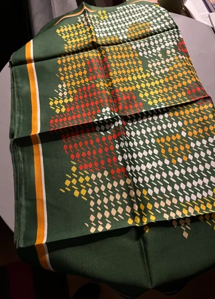 Foulard carré, zustand: Sehr gut, 1,50 €, 2,28 € inklusive Vinted-Käuferschutz