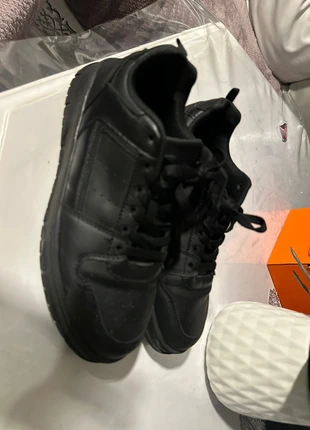 magnifique Basket, noires classique, zustand: Sehr gut, größe: 39, 10,00 €, 11,20 € inklusive Vinted-Käuferschutz