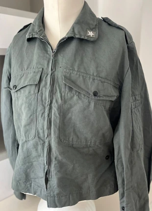 Giacca Aeronautica militare Italiana, merk: Army, staat: Heel goed, maat: M / 38 / 10, € 55,00, € 58,45 inclusief Kopersbescherming