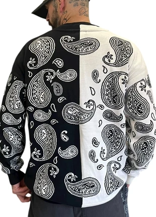 Cardigan SMOG, bi couleur noir et blanc avec motif Bandana en parfait état, brand: SMOG, condition: Very good, size: L, €12.00, €13.30 includes Buyer Protection