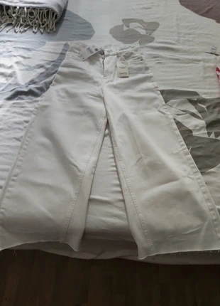 Jean taille haute Neuf, brand: Mango, condition: New with tags, size: XXS / 32 / 4, €11.00, €12.25 includes Buyer Protection