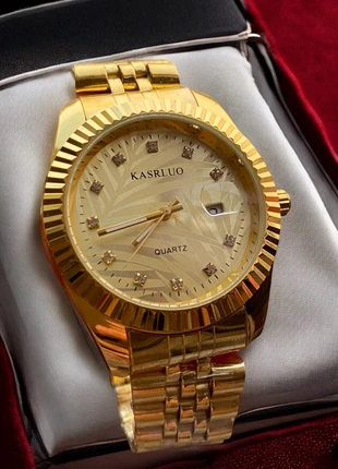 🔥 Gold watch aesthetic - Homme - Unisexe – Luxury style 🔥, brand: Aesthetic, condition: New with tags, size: 30–38 mm, €24.00, €25.90 includes Buyer Protection