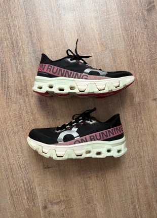 On Running - Cloudmonster Hyper, merk: On Running, staat: Goed, maat: 44.5, € 50,00, € 53,20 inclusief Kopersbescherming