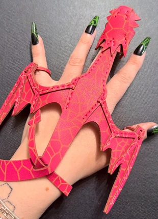 Pink Faux Leather Dragon Hand Guard Glove, brand: Dragon, condition: Very good, size: One size, £8.99, £10.14 includes Buyer Protection Pro