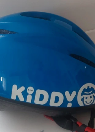 Casque de vélo bleu enfant, marque: B'Twin, état: Bon état, 4,00 €, 4,90 € Protection acheteurs incluse