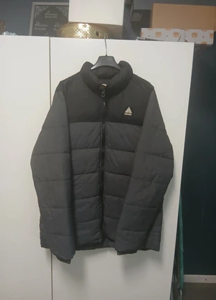 Doudoune noir H&M chaude pour l’hiver, marca: H&M, estado: Muy bueno, tamaño: 15 años / 170 cm, 15,00 €, 16,45 € Protección al comprador incluida