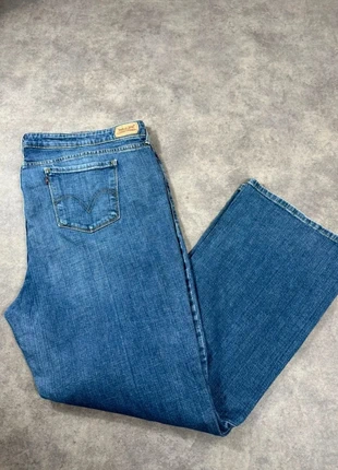 Jean Levis Coupe Straight Oversize Pattes D’éléphant Bleu Marine Vintage / Taille 56, merk: Levi's, staat: Heel goed, maat: 8XL / 56 / 28, € 17,90, € 19,50 inclusief Kopersbescherming Pro