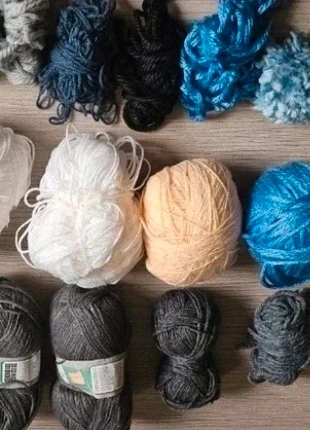 Lot de laine, brand: LAINE, condizioni: Ottime, €3.00, €3.85 include la Protezione acquisti