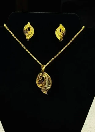 Elegant Leaf-Shaped Necklace & Earring Set, brand: Elegant, condition: Very good, €9.50, €10.68 includes Buyer Protection
