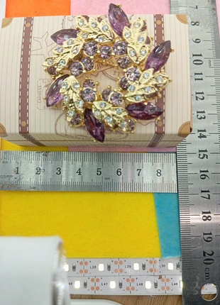 Broche avec la boîte, marca: Broche.fr, estado: Muito bom, €5.00, €5.95 inclui Proteção do Comprador Pro