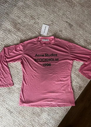 T-shirt Acne Studios Rose S Authentique + facture, marke: Acne Studios, zustand: Neu, größe: S / 36 / 8, 97,00 €, 102,55 € inklusive Vinted-Käuferschutz
