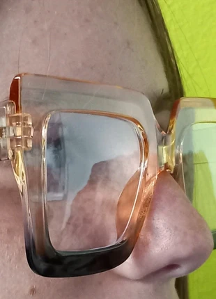 Bellissimi occhiali  quadrati, lenti trasparenti. Nuovi, merk: SOL, staat: Nieuw met prijskaartje, € 10,00, € 11,20 inclusief Kopersbescherming