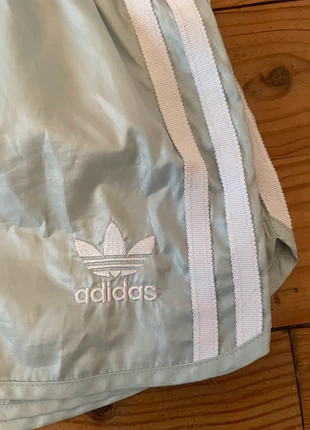 Short adidas taille s vert pastel, brand: adidas, condizioni: Nuovo senza cartellino, taglia: S / IT 40 / EU 36, €3.00, €3.85 include la Protezione acquisti