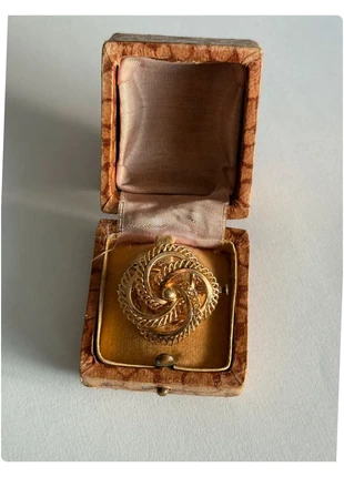 Broche vintage en plaqué or, brand: ORO, condition: Very good, €16.00, €17.50 includes Buyer Protection
