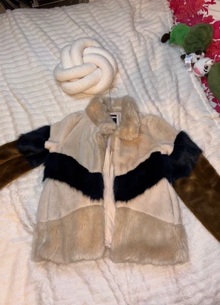 Fourrure trois couleurs hiver Zara, marca: Zara, estado: Muy bueno, tamaño: S / 36 / 8, 18,00 €, 19,60 € Protección al comprador incluida