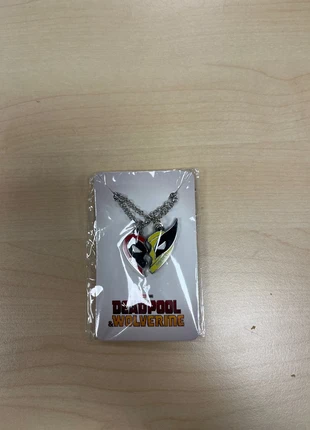 Vend collier deadpool wolverine Édition limitée, marca: Deadpool, estado: Novo com etiquetas, €5.00, €5.95 inclui Proteção do Comprador