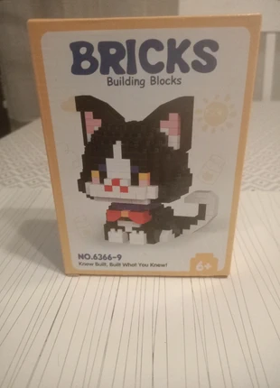 Building blocks chat, marque: Bricks, état: Neuf sans étiquette, taille: 6 ans / 116 cm, 6,00 €, 7,00 € Protection acheteurs incluse