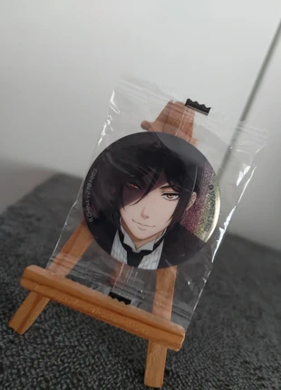 Badge Pins pin's Sebastian Michaelis Black Butler Kuroshitsuji goth, marke: Square Enix, zustand: Neu, mit Etikett, 6,00 €, 7,00 € beinhaltet Vinted-Käuferschutz Pro