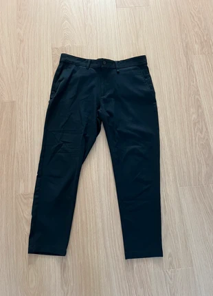 Zara Heren Pantalon Donkerblauw Maat 42 Zo goed als nieuw, merk: Zara, staat: Heel goed, maat: W44 | FR 54, € 20,00, € 21,70 inclusief Kopersbescherming