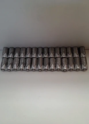 Piles varta CR123A 3v neuves, brand: VARTA, condizioni: Nuovo con cartellino, €15.00, €16.45 include la Protezione acquisti