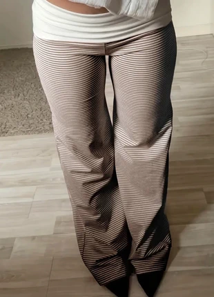 Pantalon taille basse brun olive – style Y2K (S), marque: Vintage Dressing, état: Très bon état, taille: S / 36 / 8, 35,00 €, 37,45 € Protection acheteurs incluse