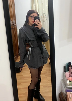 Camicia Corset Upcycling, brand: UNICA, condizioni: Nuovo senza cartellino, taglia: S / IT 40 / EU 36, €40.00, €42.70 include la Protezione acquisti