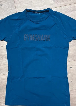 T-shirt gymshark, marque: Gymshark, état: Bon état, taille: M, 8,00 €, 9,10 € Protection acheteurs incluse