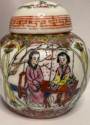 Piccolo vaso in porcellana cinese con coperchio, dipinto a mano . Vintage anni 60/70, marque: Lotus, état: Très bon état, 22,00 €, 23,80 € Protection acheteurs incluse