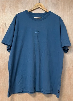 Nike loose fit t-shirt with center swoosh washed look - Size XL, marque: Nike, état: Très bon état, taille: XL, 15,00 €, 16,45 € Protection acheteurs (Pro) incluse