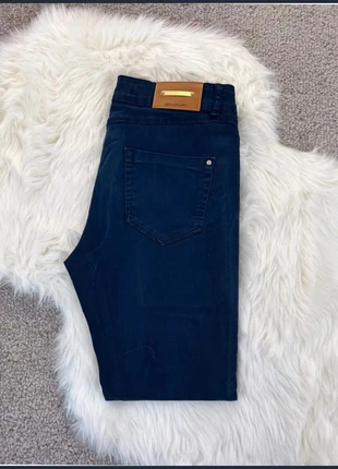Jean Zara - Taille 40, marque: Zara, état: Très bon état, taille: L / 40 / 12, 19,99 €, 21,69 € Protection acheteurs incluse