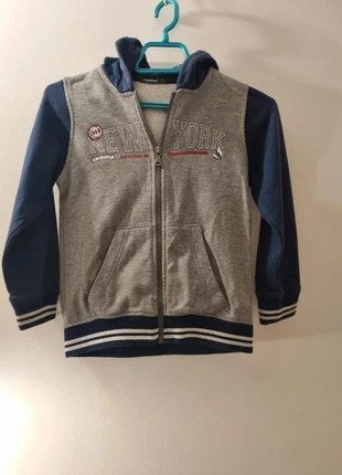 Sweat à capuche zippé – couleur bleu gris, brand: In Extenso, condition: Good, size: 8 years / 128 cm, €3.00, €3.85 includes Buyer Protection