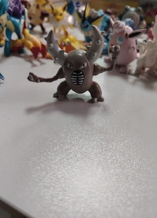 Figurine scarabrute TOMY, marca: Tomy, estado: Muito bom, tamanho: Prematuro, até 44 cm, €35.00, €37.45 inclui Proteção do Comprador