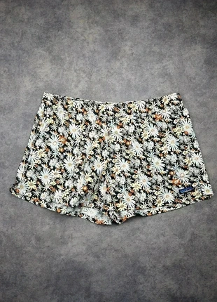 Short Patagonia | Taille L | Couleur Blanc, Noir, marque: Patagonia, état: Très bon état, taille: L / 40 / 12, 19,00 €, 20,65 € Protection acheteurs (Pro) incluse