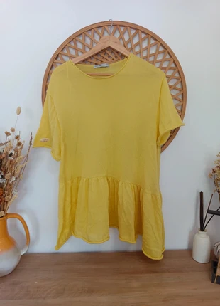 Camiseta asimétrica con volante amarilla, Zara Knit, talla S, marca: Zara Knit, estado: Muy bueno, tamaño: S / 36 / 8, 10,00 €, 11,20 € Protección al comprador incluida