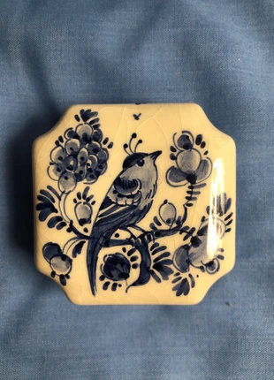 Boîte en porcelaine, marque: Delft, état: Très bon état, 9,00 €, 10,15 € Protection acheteurs incluse